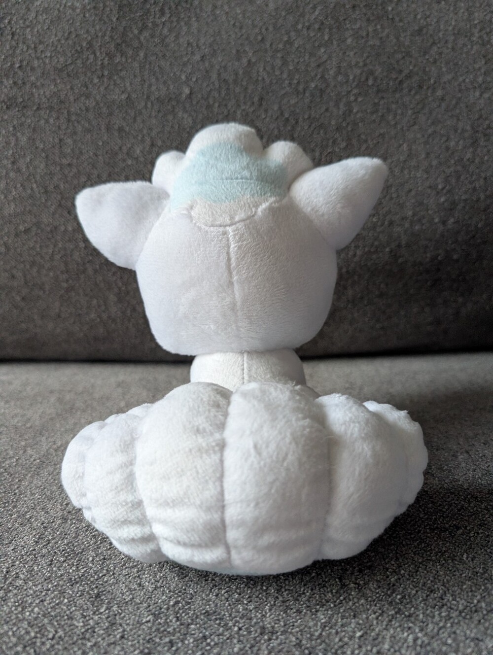 Pokemon Center Soda Pop Alolan Vulpix - Picture 2 of 3
